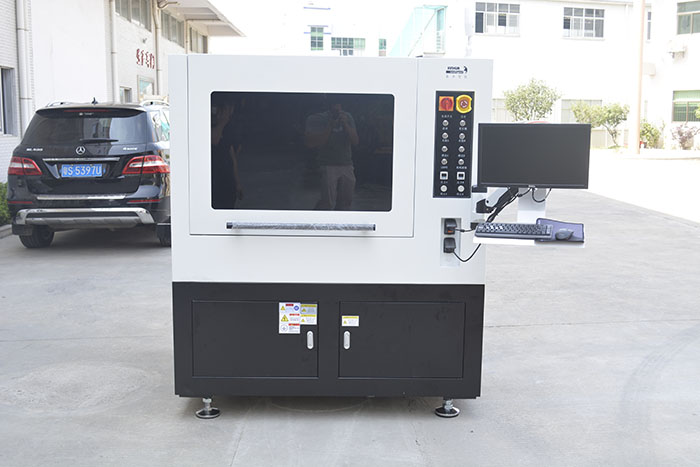 在線式視覺(jué)點(diǎn)膠機(jī)700.jpg