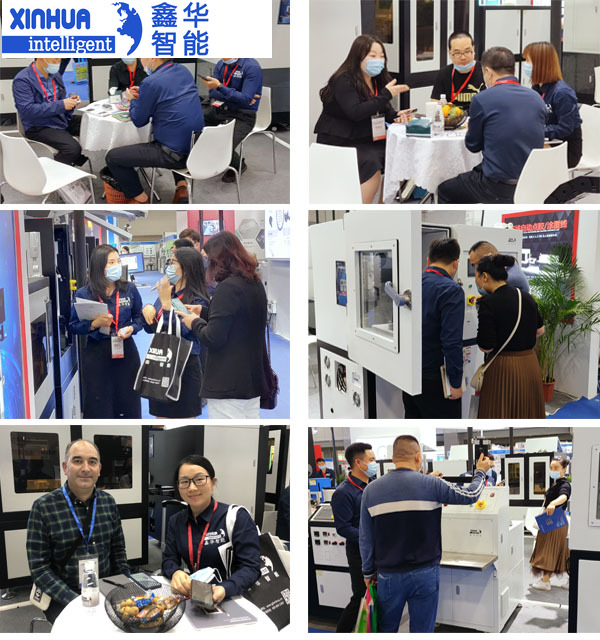 鑫華智能參加展會(huì)與客戶(hù)熱烈交談中