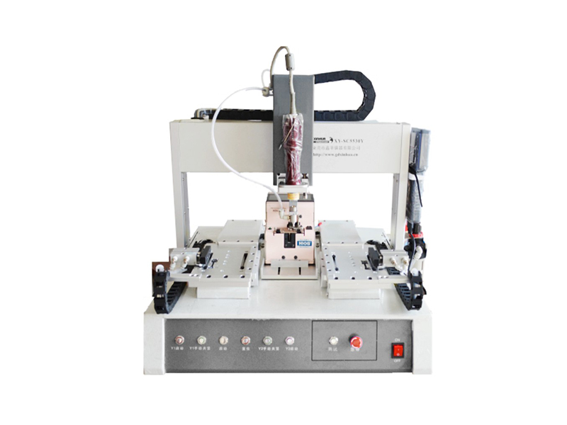 四軸雙平臺(tái)自動(dòng)鎖螺絲機(jī)